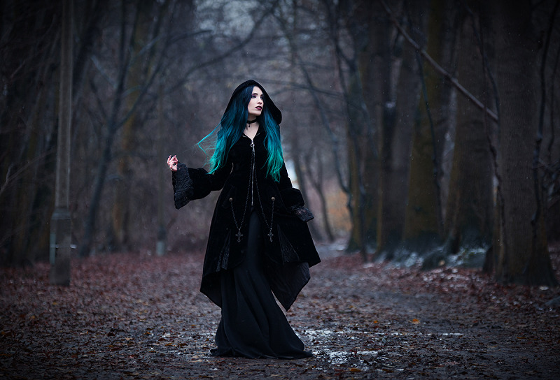 Gothic style là một “cây đen” từ đầu đến chân